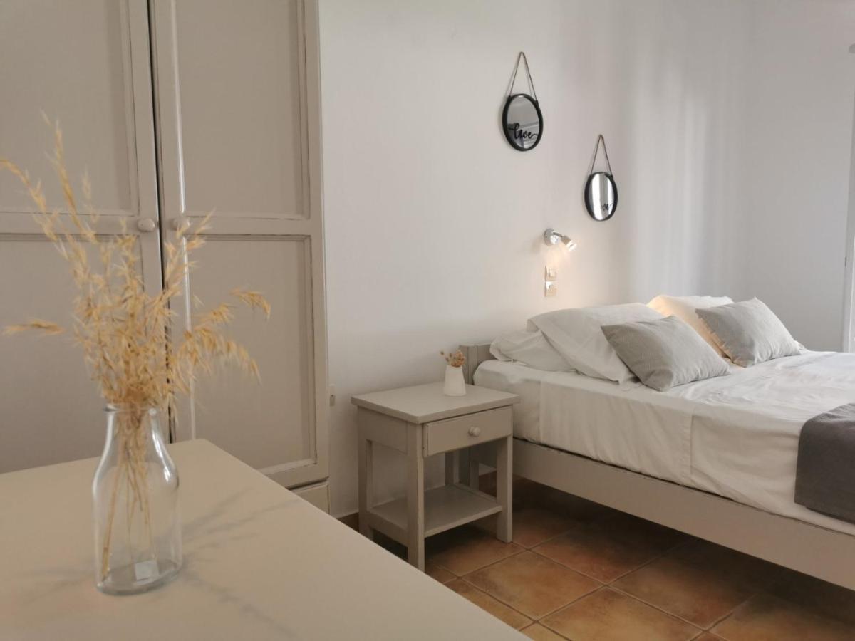 Helen'S Minimal Studios & Apartments Aliki  Bagian luar foto