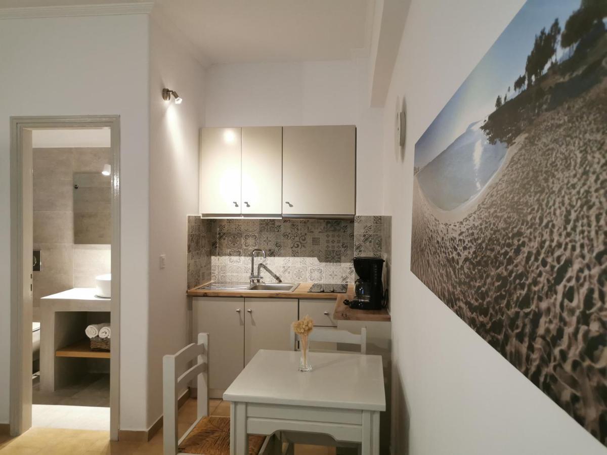 Helen'S Minimal Studios & Apartments Aliki  Bagian luar foto